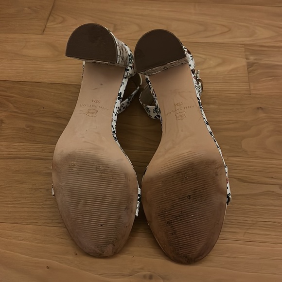 Ann Taylor Floral Block Heel Sandals - Picture 5 of 5